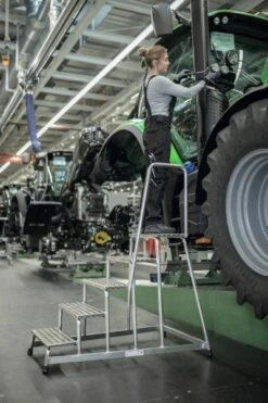 Günzburger Aluminium-Arbeitspodest, Mit Handlauf, Starr, 5 Stufen, 50045