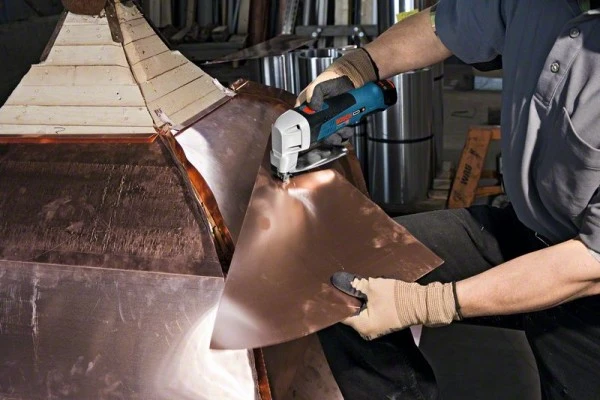 Bosch Akku-Blechschere GSC 12V-13, Solo Version, L-BOXX 060192610A – Bild 16